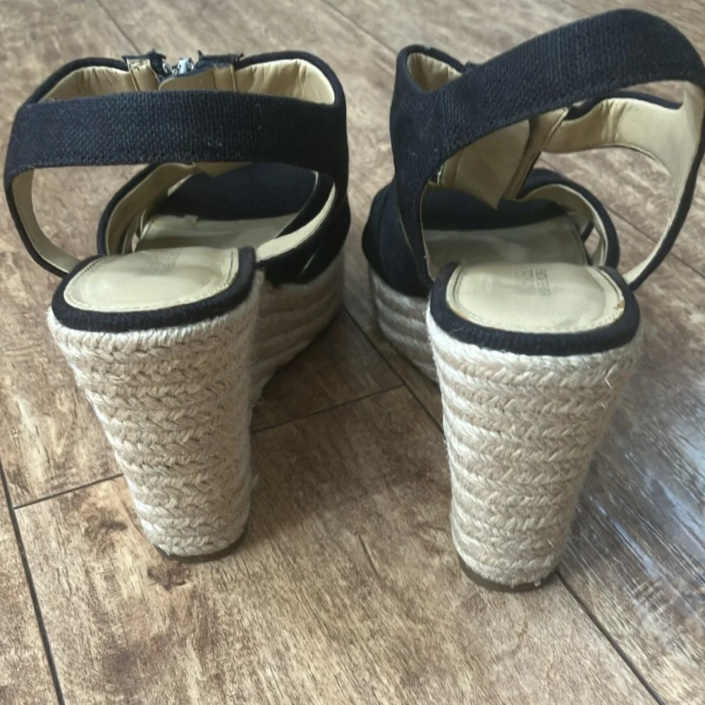 Michael Kors Berkley canvas wedge sandals Black Size:7.5 - Picture 3 of 7